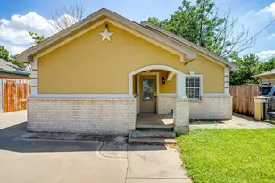 3732 E 1st St, Fort Worth, TX 76111 - Photo 1