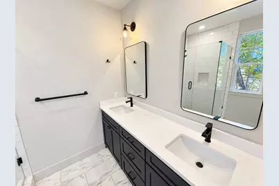 1005 Mount Auburn Avenue, Dallas, TX 75223 - Photo 16