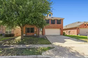 8745 Golden Sunset Trail, Fort Worth, TX 76244 - Photo 2