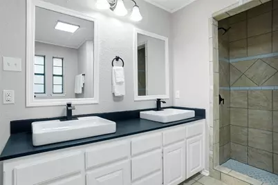 8624 Crestview, North Richland Hills, TX 76182 - Photo 10