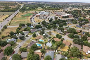 200 Lansford Dr, Benbrook, TX 76126 - Photo 38