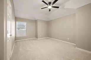 5272 W Cove Way, Grand Prairie, TX 75052 - Photo 32