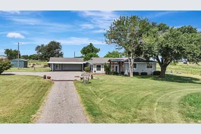 2561 Co Road 248, Valley View, TX 76272 - Photo 2