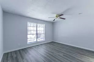 9326 Emberglow Ln, Dallas, TX 75243 - Photo 10