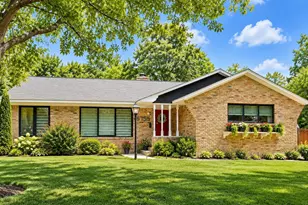 6755 E Mockingbird Ln, Dallas, TX 75214 - Photo 1