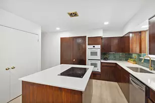 1747 W Red Bird Ln, Dallas, TX 75232 - Photo 10
