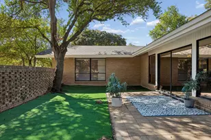 1747 W Red Bird Ln, Dallas, TX 75232 - Photo 22