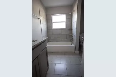 2121 San Jose, Fort Worth, TX 76112 - Photo 14