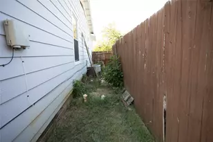 2121 San Jose, Fort Worth, TX 76112 - Photo 12