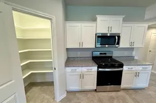 521 W Bronze Circle, Springtown, TX 76082 - Photo 12