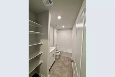 521 W Bronze Circle, Springtown, TX 76082 - Photo 10