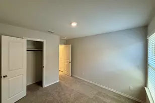 521 W Bronze Circle, Springtown, TX 76082 - Photo 8