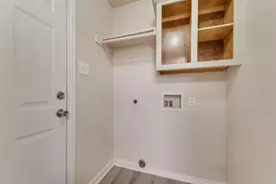 220 Hollywood Dr, Glenn Heights, TX 75154 - Photo 10