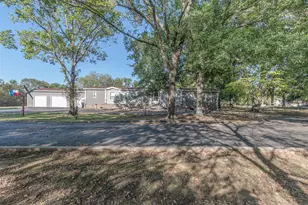 138 S Campbell St, Alba, TX 75410 - Photo 1