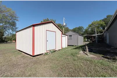 138 S Campbell Street, Alba, TX 75410 - Photo 6