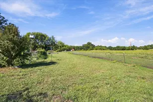 421 S Oak St, Ector, TX 75439 - Photo 14