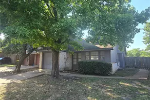 919 Gaynor Ave, Duncanville, TX 75137 - Photo 1