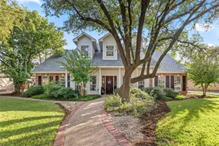 1605 Oak Hollow Dr, Woodway, TX 76712 - Photo 2