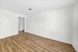 5025 Catalpa St, Haltom City, TX 76117 - Photo 4