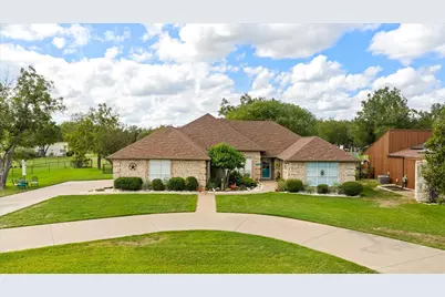 9004 Woodlawn Drive, Granbury, TX 76049 - Photo 1