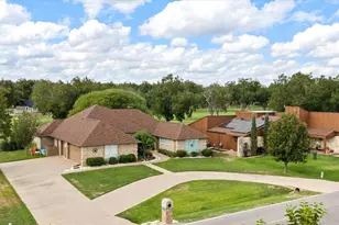 9004 Woodlawn Dr, Granbury, TX 76049 - Photo 2
