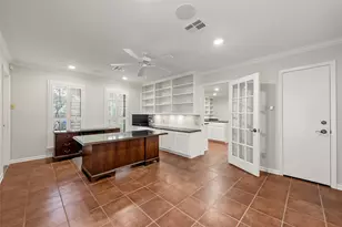 3906 Green Oak Dr, Waco, TX 76710 - Photo 12