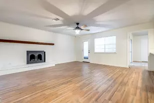 524 N Woods Dr, Sherman, TX 75092 - Photo 4