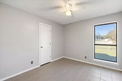 409 Walker Street, Glen Rose, TX 76043 - Photo 16
