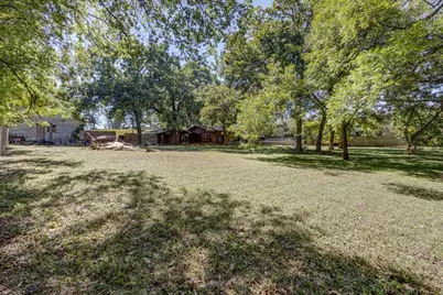 105 Barrows Lane, DeSoto, TX 75115 - Photo 36
