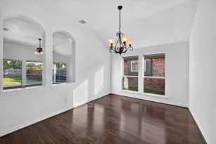 1311 Crest Glen Dr, Arlington, TX 76002 - Photo 8
