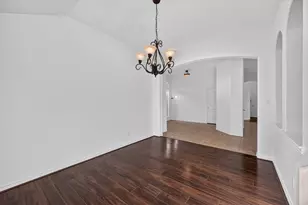 1311 Crest Glen Dr, Arlington, TX 76002 - Photo 6