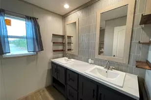 131 Vista Dr, Tye, TX 79563 - Photo 28