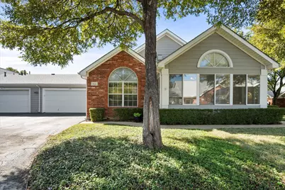 924 Bridges Drive, Arlington, TX 76012 - Photo 24