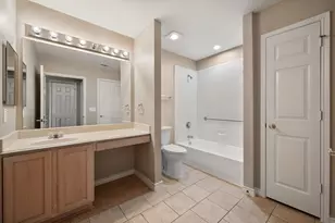 924 Bridges Dr, Arlington, TX 76012 - Photo 22