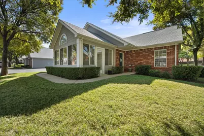 924 Bridges Drive, Arlington, TX 76012 - Photo 26