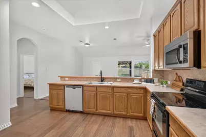 815 Hickory Street, Burleson, TX 76028 - Photo 8