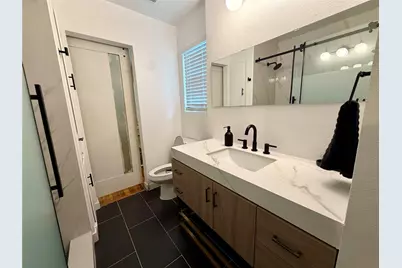 2732 W Jefferson Boulevard, Dallas, TX 75211 - Photo 6