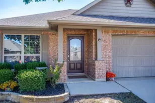 14317 Mariposa Lily Ln, Fort Worth, TX 76052 - Photo 2