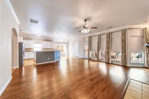 3505 Silverwood Dr, Carrollton, TX 75007 - Photo 6