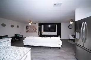 2308 Dalworth St, Grand Prairie, TX 75050 - Photo 2
