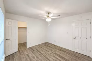 70 Legend Rd, Benbrook, TX 76132 - Photo 10