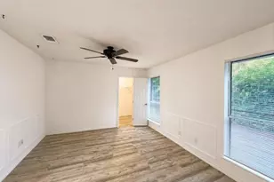 70 Legend Rd, Benbrook, TX 76132 - Photo 12