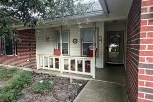 613 Sapphire Blvd, Hewitt, TX 76643 - Photo 6