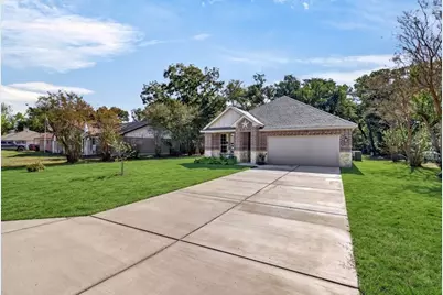 1093 Oak Ridge Drive, Oak Ridge, TX 75160 - Photo 2