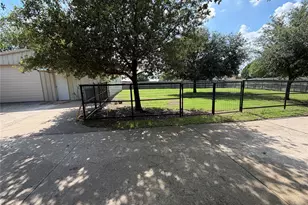 2117 Shorthorn Tr, Crowley, TX 76036 - Photo 8