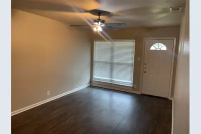 618 Rolling Ridge Drive, Lewisville, TX 75067 - Photo 2