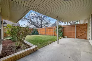 2801 Vancouver St, Irving, TX 75062 - Photo 34