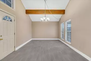 2801 Vancouver St, Irving, TX 75062 - Photo 4