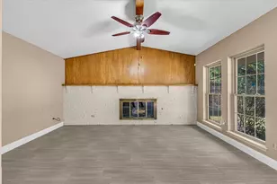 2801 Vancouver St, Irving, TX 75062 - Photo 10