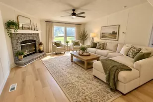 250 Rio Grande Dr, Midlothian, TX 76065 - Photo 2